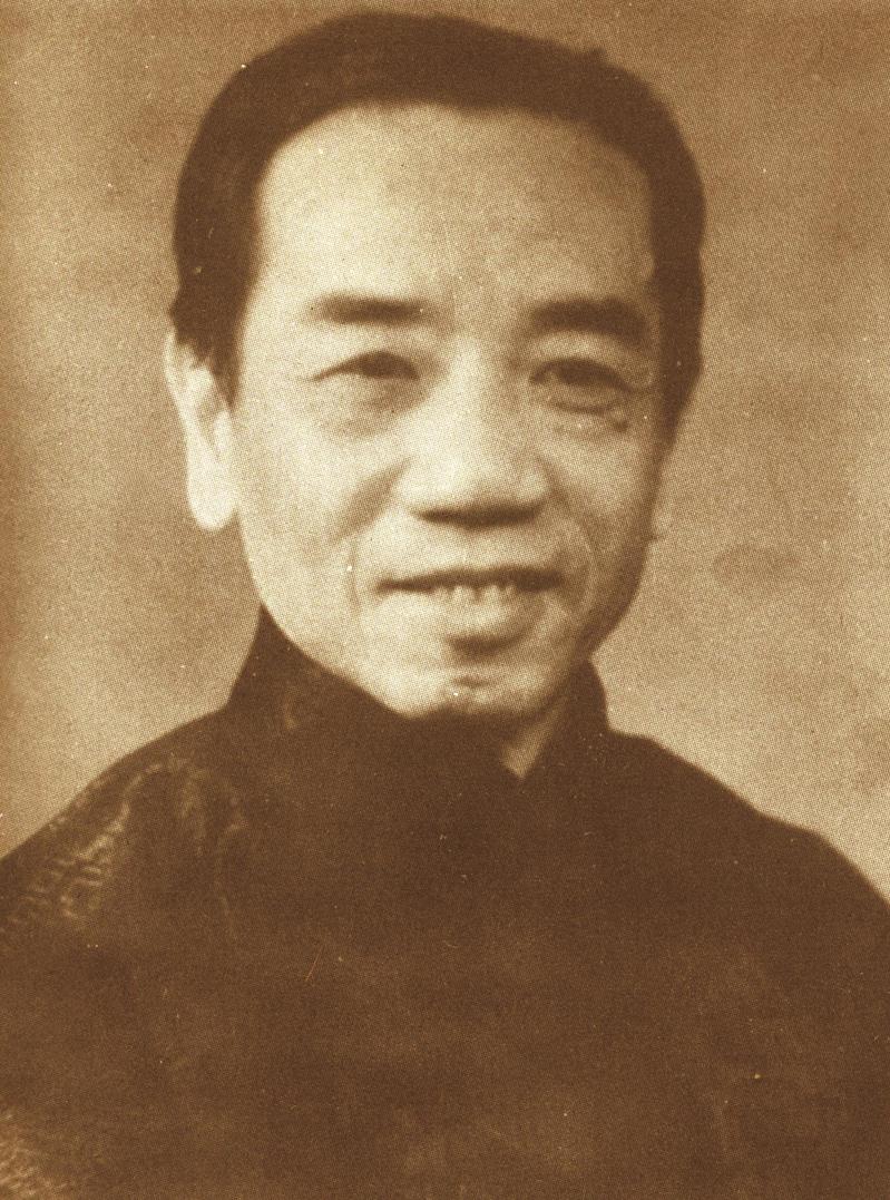 1903年，史量才先生在上海创办女子蚕业学堂